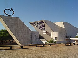 Panteão da Pátria, em Brasília, leva visitantes à Guerra do Paraguai usando realidade virtual