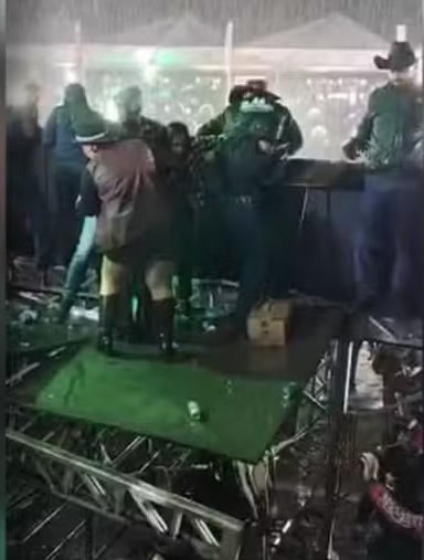 Após chuva, estrutura de camarote desaba em Festa do Peão no interior de SP e deixa 24 feridos