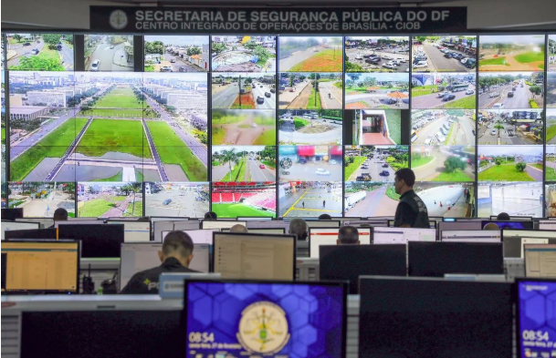 Câmeras fazem leitura de 700 mil rostos por semana no DF, diz secretário.